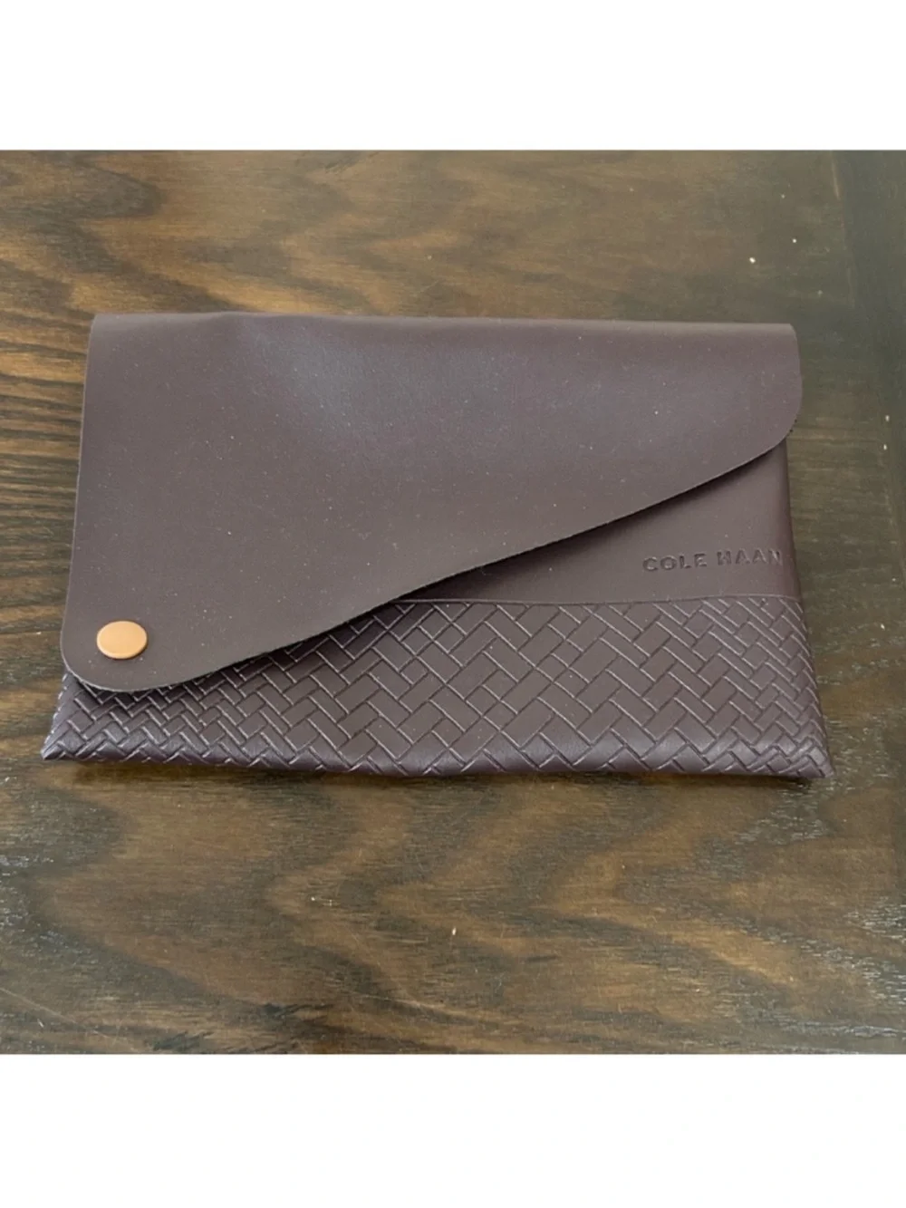NEW Cole Haan Woven Faux Burgundy Leather Travel Clutch/E-Book Cover gold snap